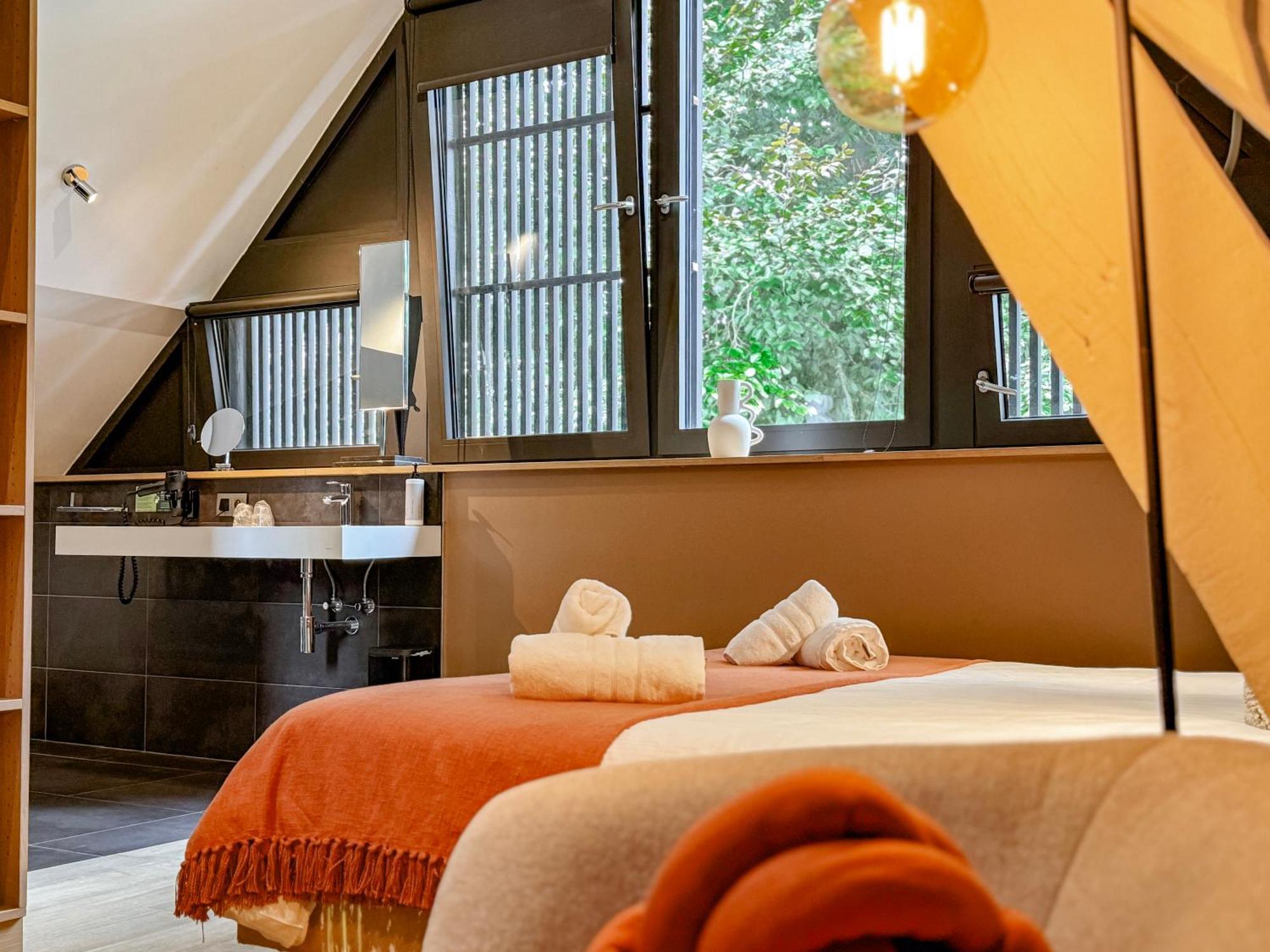 Hotel Le Manoir Marche-en-Famenne Ngoại thất bức ảnh